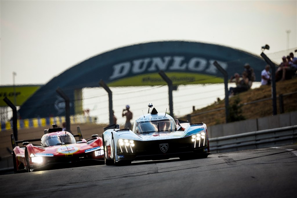 (Foto: Team Peugeot TotalEnergies)